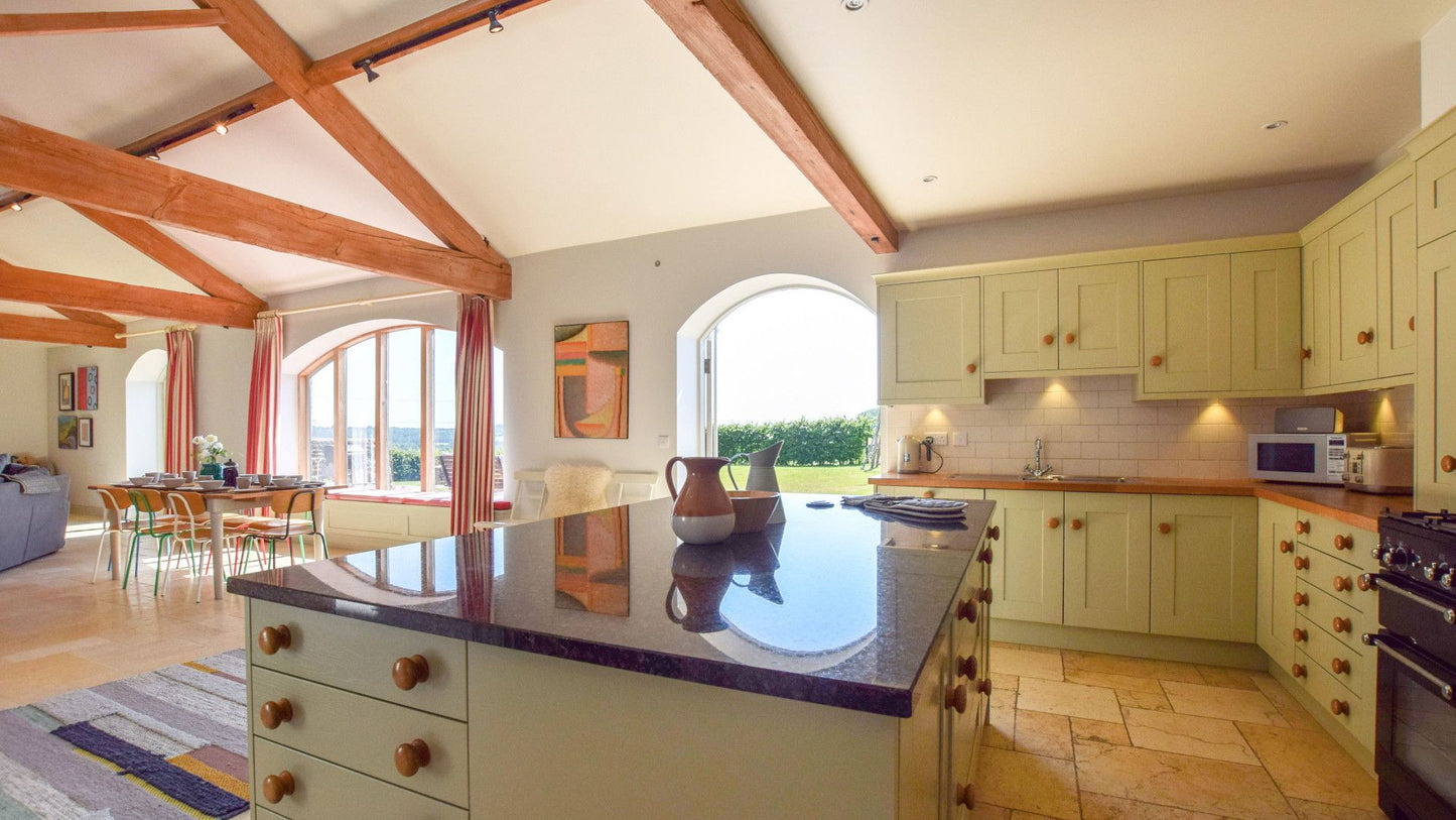 Colourful Spacious Barn Conversion