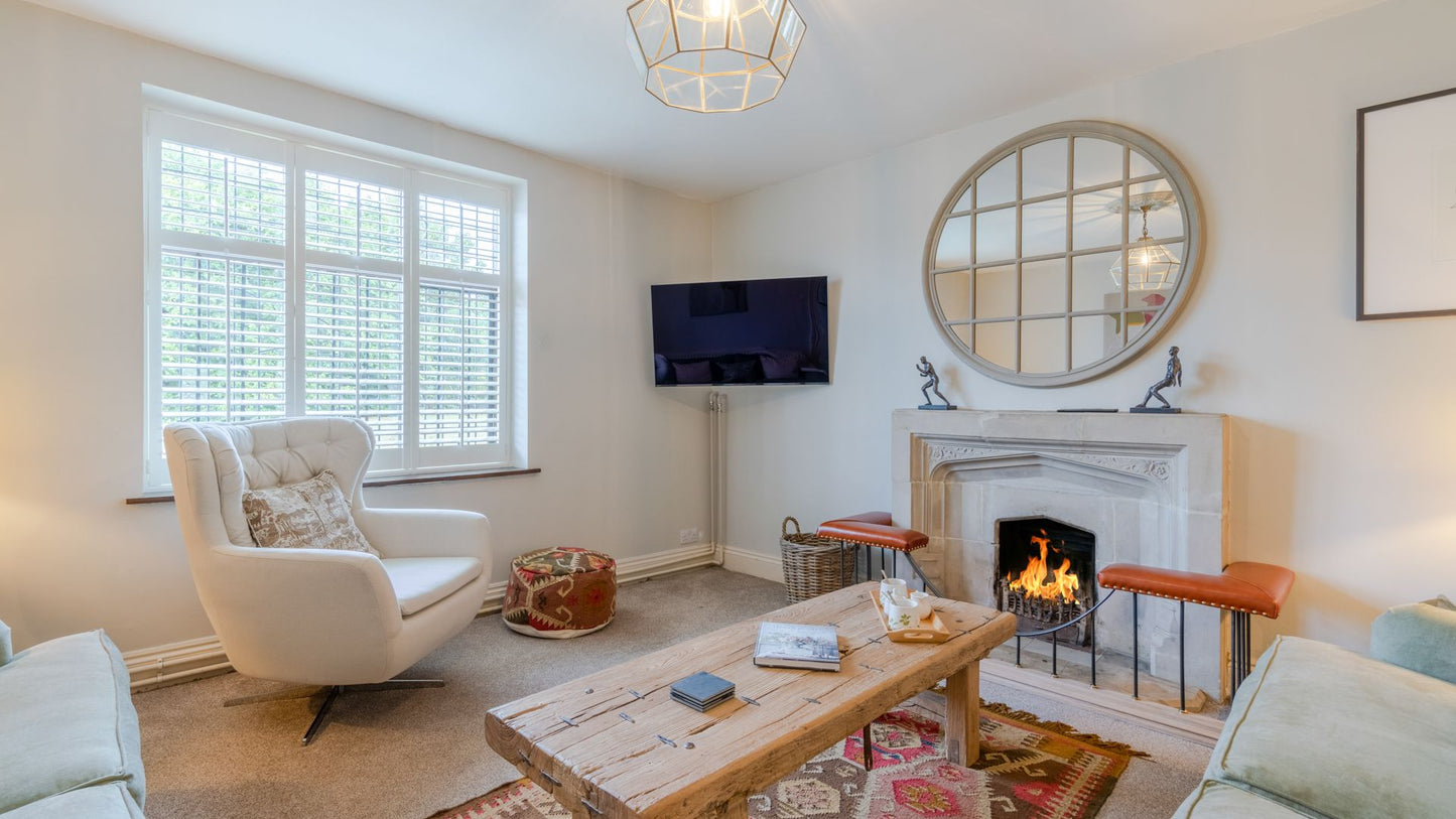 Redbrick Tudor Lodge