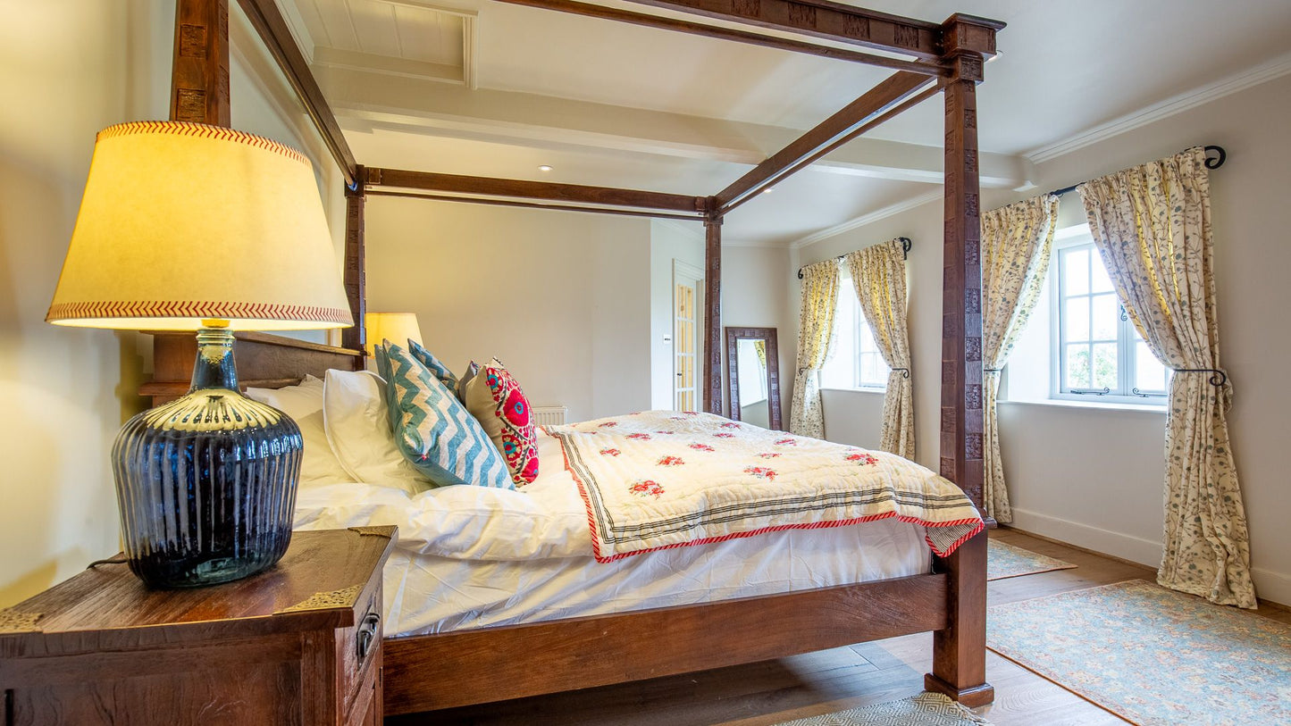 Spacious & Bright Cotswolds Gem