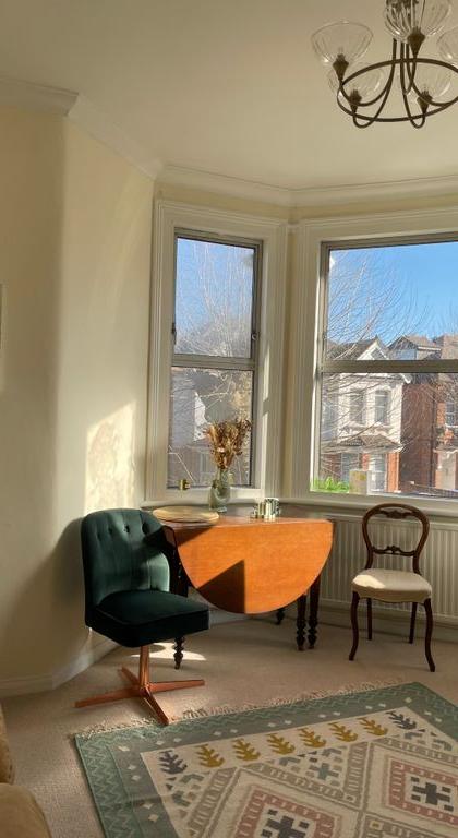 Bright Spacious Edwardian