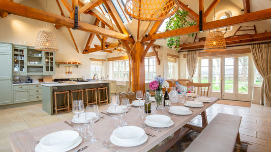 Spacious & Bright Cotswolds Gem