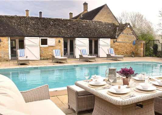 Picturesque Cotswolds Manor