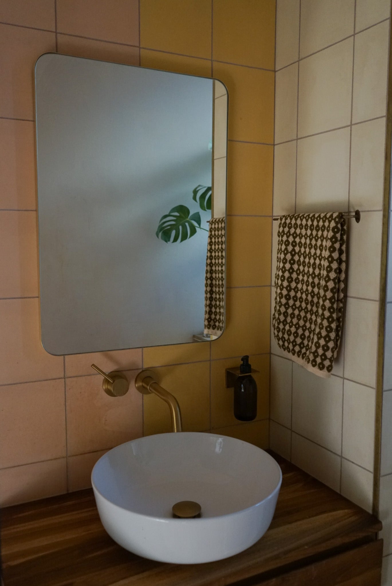 Colourful Pastel East London Apartment