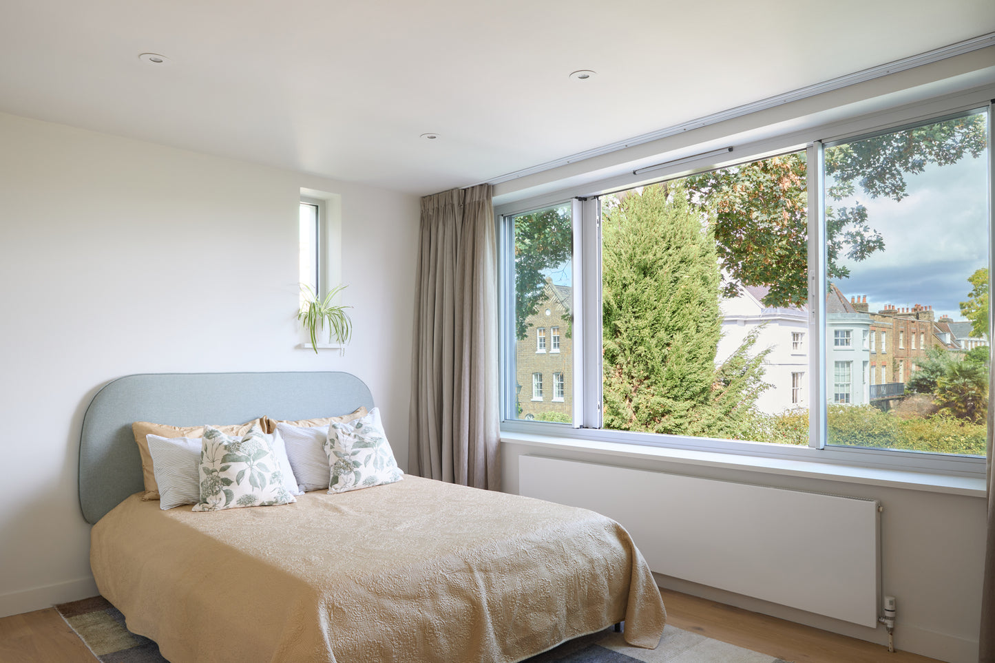 Minimalist Dockside Rooftop House Chiswick