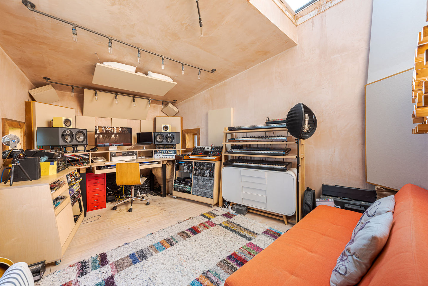 Aesthetic Pink Plaster Wall House Hackney
