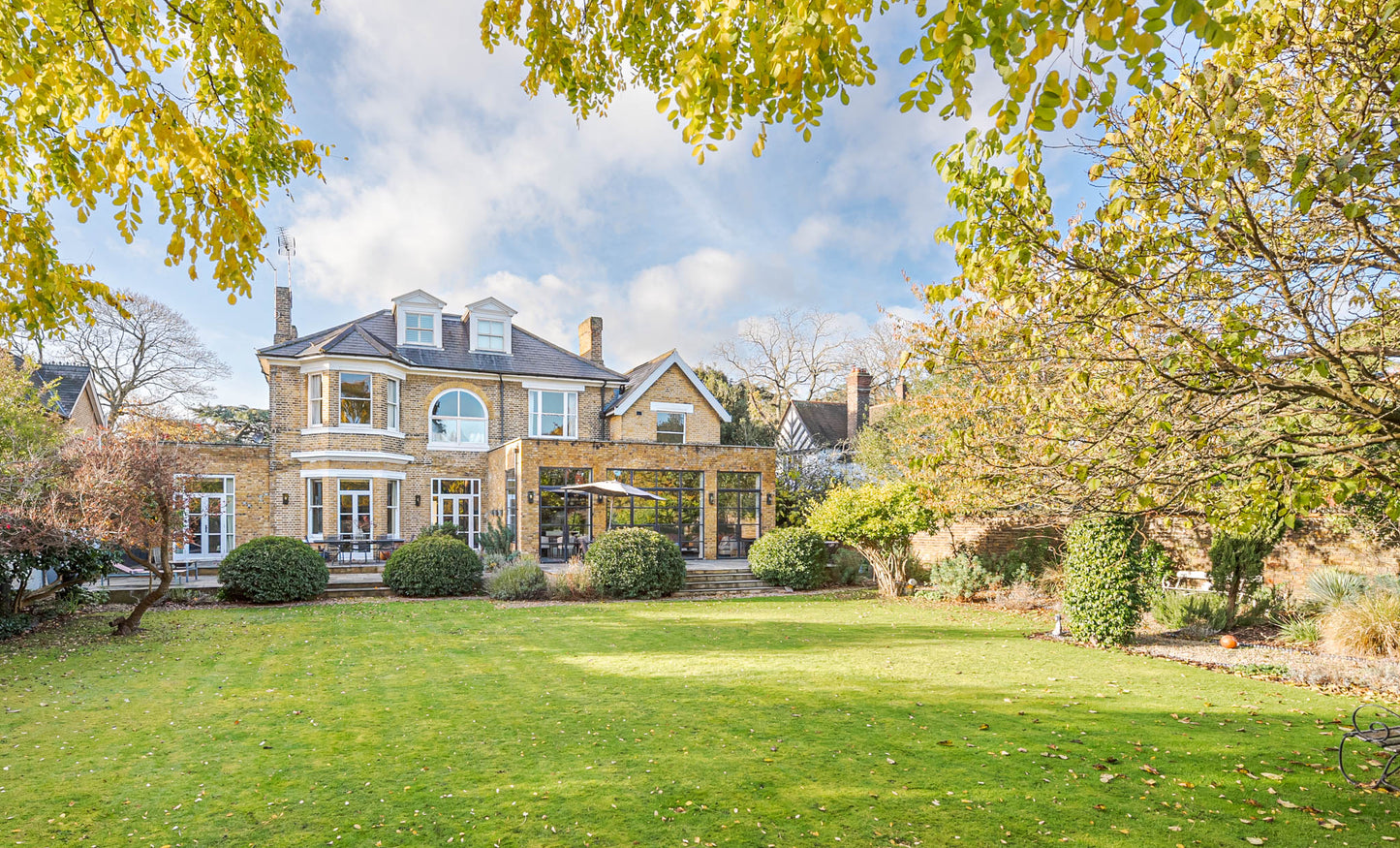 Light Filled Modernised Period Villa Richmond