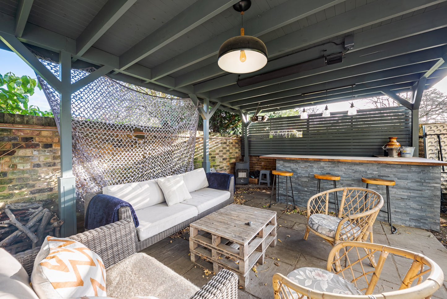 Light Filled Modernised Period Villa Richmond