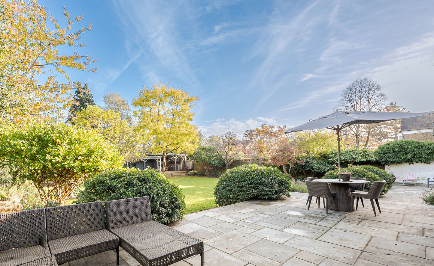 Light Filled Modernised Period Villa Richmond