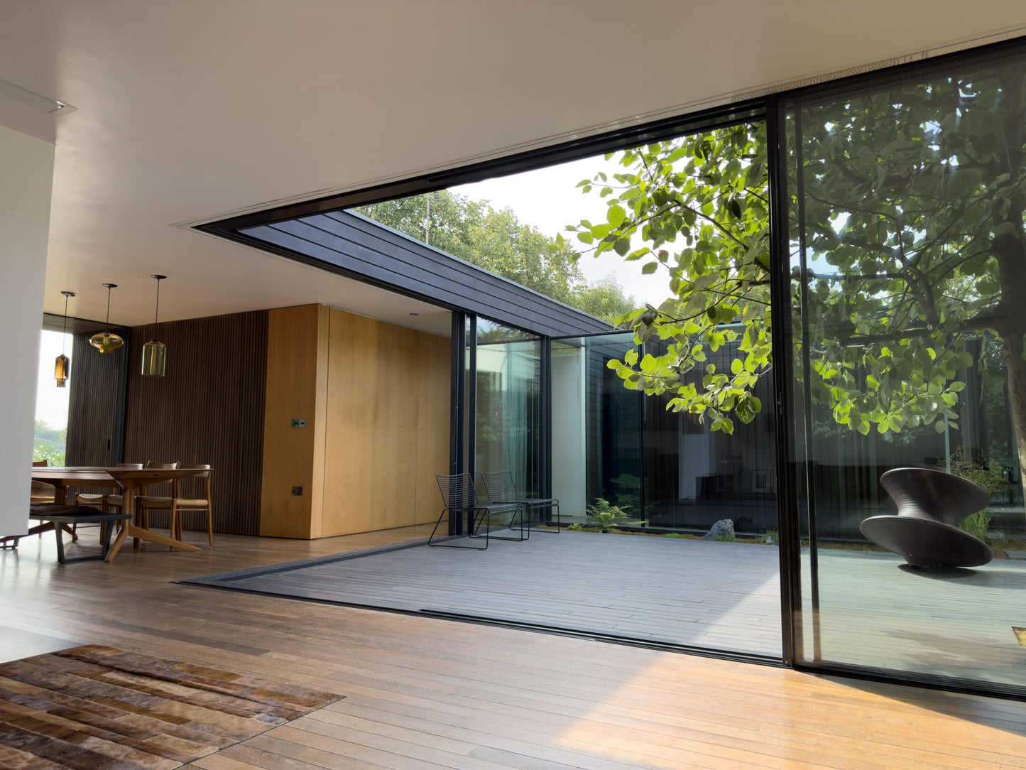 Tranquil Modernist House Highgate