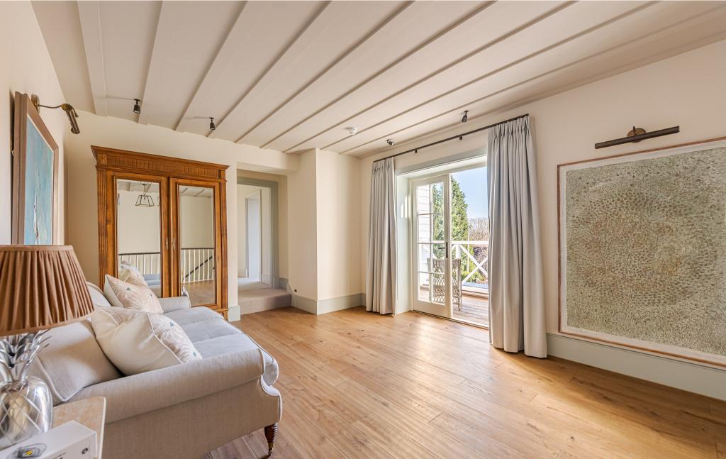 Hamptons House Surrey