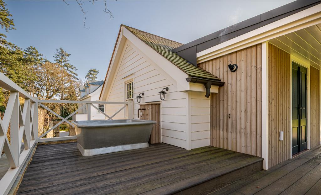 Hamptons House Surrey